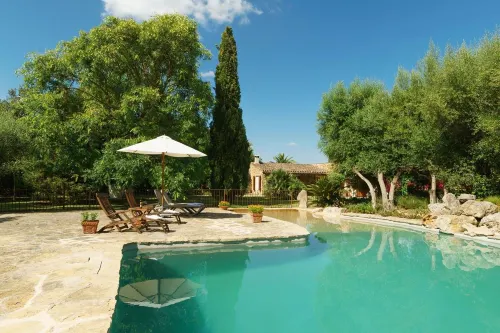 Holiday House for 6 Persons, with Swimming Pool - Homestays