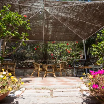 Holiday Home for 5 People, 200 Meters from the Sea and Free wi-fi