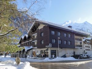 Plan B Hotel - Living Chamonix