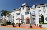 Aptos. Leo San Bruno I-II Hotels in Isla Canela