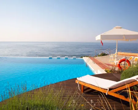 Ramada Plaza by Wyndham Thraki โรงแรมในEvros