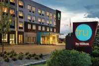 Tru by Hilton Meridian Boise West Hotels near E Salon & Med Spa