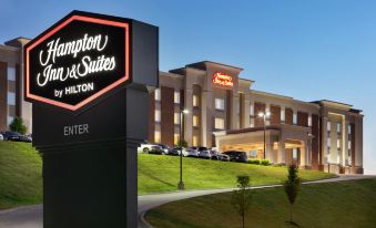 Hampton Inn & Suites Parkersburg Downtown