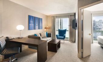 Hilton Chicago Magnificent Mile Suites