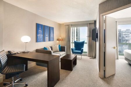 Hilton Chicago Magnificent Mile Suites