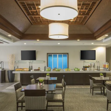 DoubleTree by Hilton Hotel Chicago Wood Dale - Elk Grove