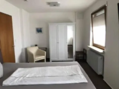 กาสโธฟส์ เกรเบอเลอ โรงแรมในทือบิงเงิน