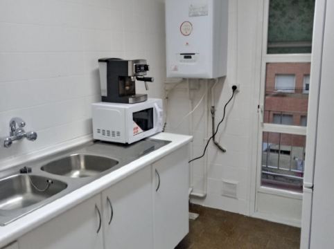 H. Particular En Residencia Reformada dispone de wifi y centro num309