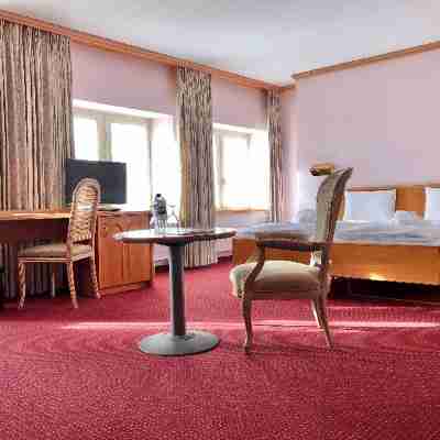 洛伊克巴德溫泉飯店 Rooms