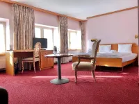 Thermal Hotels & Walliser Alpentherme Leukerbad Hotels in Leukerbad