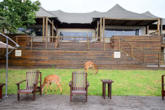 Ndhula Luxury Tented Lodge