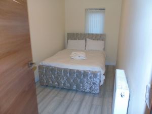 Lovely 1-Bed Apartment in Bolton