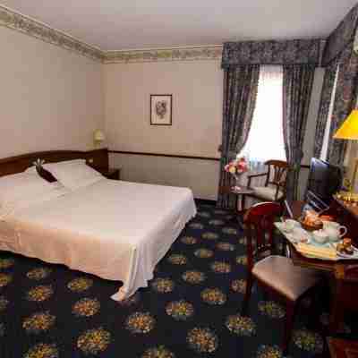 Hotel de La Ville Rooms