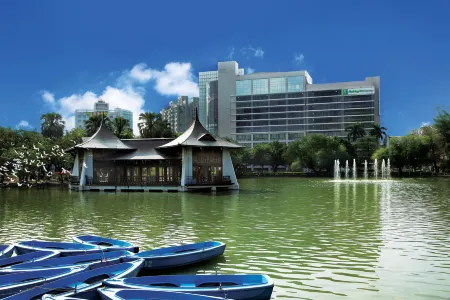 Holiday Inn Express Taichung Park