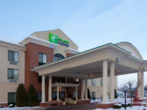 Holiday Inn Express LORDSTOWN-NEWTON FALLS/WARREN by IHG Hotels in Trumbull County