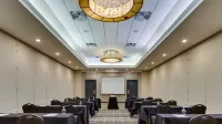 Holiday Inn Staunton Conference Center Hotels in Verona