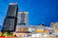 Oakwood Hotel & Residence Sri Racha Hotels near Wat Phan Sadet Nok