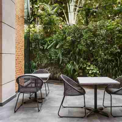 Radisson Serviced Apartments Antananarivo City Centre Hotel Exterior