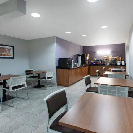 Microtel Inn & Suites by Wyndham Pittsburgh Airport