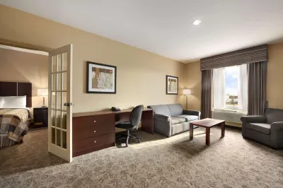 Days Inn by Wyndham Brampton Hotels in Queen Street Corridor
