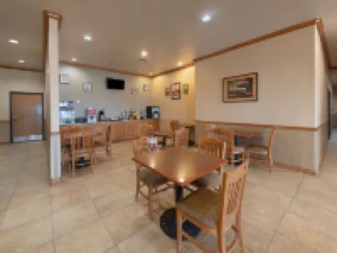 Econo Lodge Inn & Suites Bridgeport Hotels in Wise County