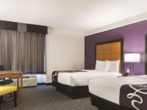 La Quinta Inn & Suites by Wyndham Ontario Airport Hotels in Ontario