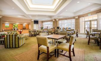 La Quinta Inn & Suites by Wyndham Colorado Springs South AP
