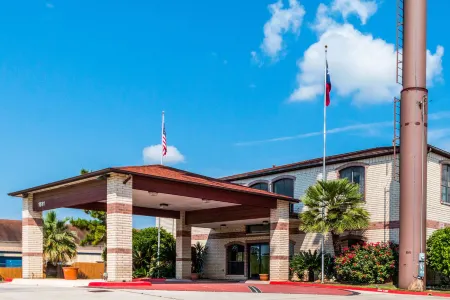 Quality Inn University Near Downtown