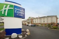 Holiday Inn Express & Suites CHAMBERSBURG by IHG - Parkplatz