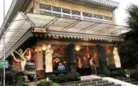 Seruni Hotel Hobbit House Hotel dekat Desa Cahaya Sirnajaya