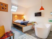 Bunk Hotel Amsterdam Hoteles cerca de Mirador A'DAM Lookout