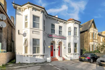 OYO Flexistay Addiscombe Aparthotel