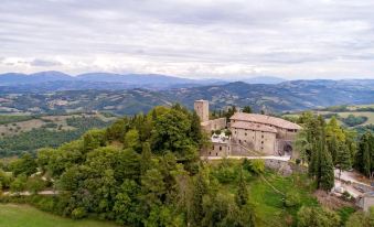 Castello di Petroia Dimora d'Epoca