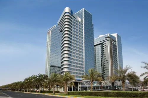 Pearl Rotana Capital Centre - Bintang 4