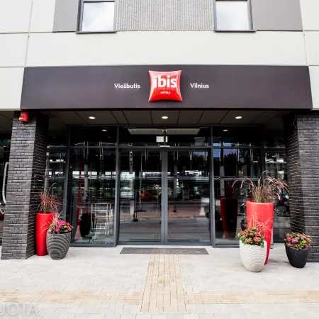 Ibis Vilnius Centre Отели рядом с достопримечательностью «Шнипишкес»