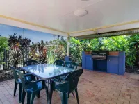 North Cove Waterfront Suites Hotels in Cairns North