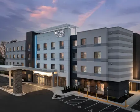 แฟร์ฟิลด์ อินน์ แอนด์ สวีทส์ โดย มาเรียด์ แอเบอร์ดีน โรงแรมในอะเบอร์ดีน