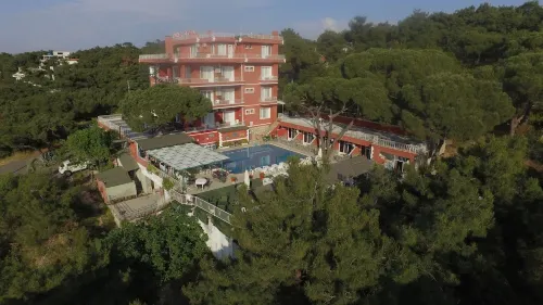 Tunc Hotel Hotels in Sefa Çamlık Mahallesi