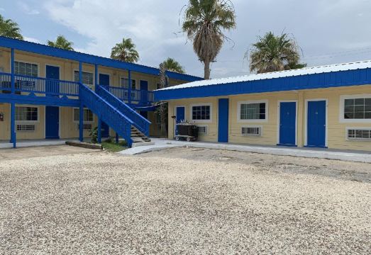 1. 아메리칸 인 포..