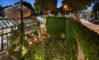 Almayer Art & Heritage Adults Only Hotel and Dépendance Rooms