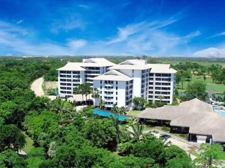 The Royal Gems Golf Resort Отели рядом с достопримечательностью «Махидольский университет Салая»