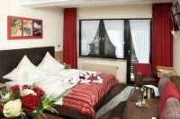 Hotel Hauer Hotels in der Nähe von Geschäftsstelle des NaturWanderpark delux (c/o Eifel Tourismus GmbH)