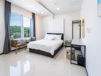 Gapyeong (Nami Island) Bliss Pool Villa (New Construction, River View, Indoor Individual Pool) 扎拉岛附近的飯店