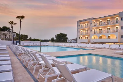 Barceló Ponent Beach Hotels in Cala Ferrera