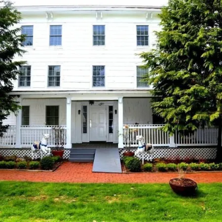 Harpoon House