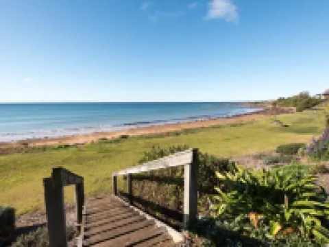 Sunrise at Penguin Hoteles en Penguin