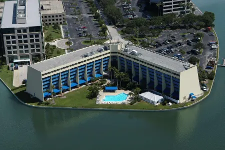 DoubleTree by Hilton Tampa Rocky Point Waterfront