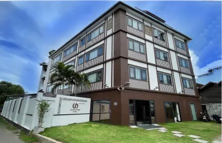 Thapae Twins Hotel