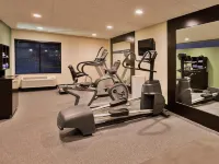 Spark by Hilton Bakersfield Central - Gym