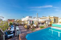 Joy Plaza de Armas - Rooftop Pools